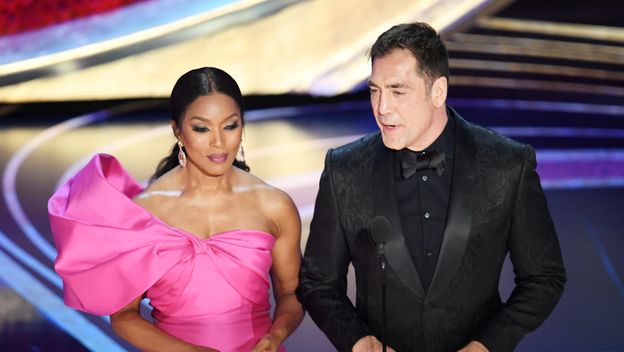 Angela Bassett i Javier Bardem (Foto: AFP)