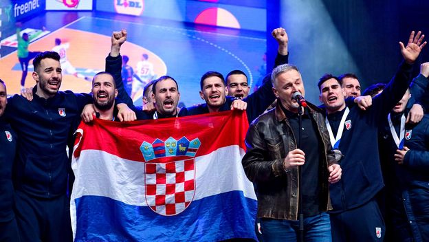 Marko Perković Thompson s rukometašima