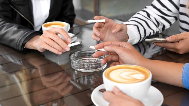 U Hrvatskoj je pušenje zabranjeno u zatvorenim prostorima, uz par iznimki