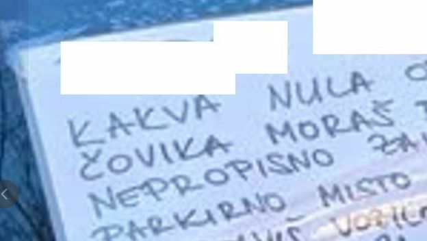 Poruka na automobilu