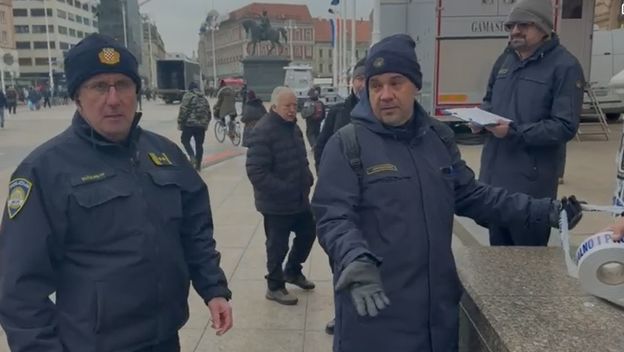 Policija sprječava komunalne redare u obavljanju posla