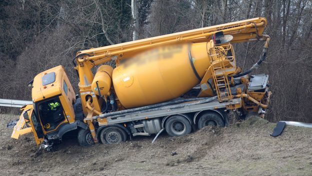 Sudar kamiona i automobila na sjeveru Hrvatske - 1