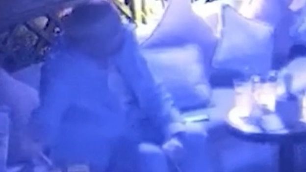 Ugostitelj sipa drogu u piće