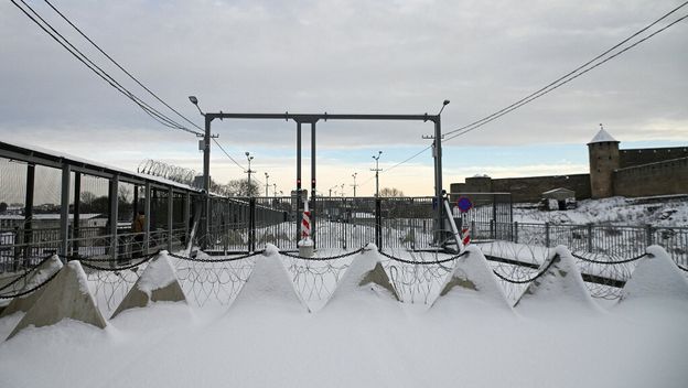 Protutenkovske barijere u Narvi