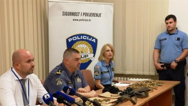 Vlado Kovalčik (u bijeloj košulji)