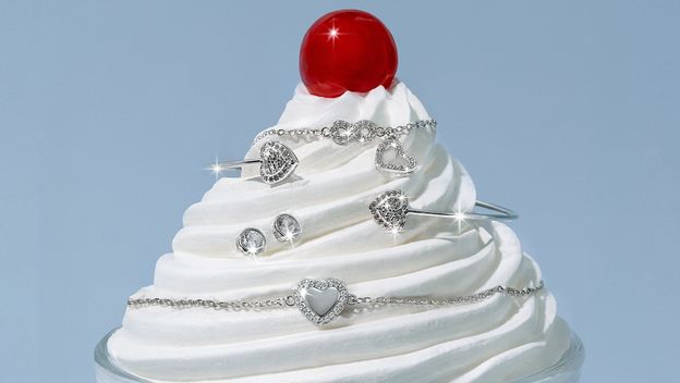 Volimo ga slaviti iako je klišej: Zašto ne možete pogriješiti s ovim komadima nakita za Valentinovo