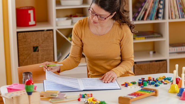 Kako se piše: odgojitelj ili odgajatelj