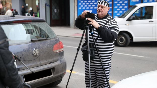 Dražen Keleminec ispred središnjice HDZ-a - 2