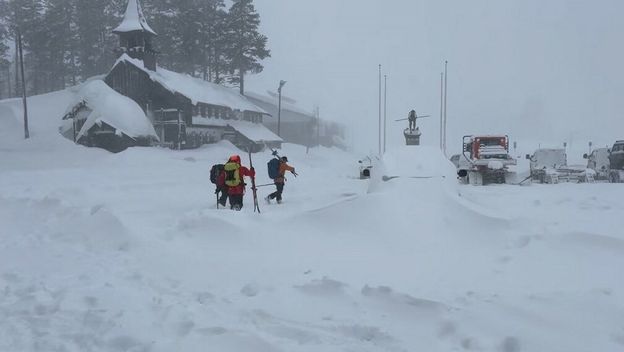 Spasioci u Castle Peaku