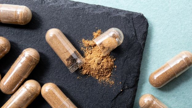 9 popularnih dodataka prehrani koje možda pijete uzalud