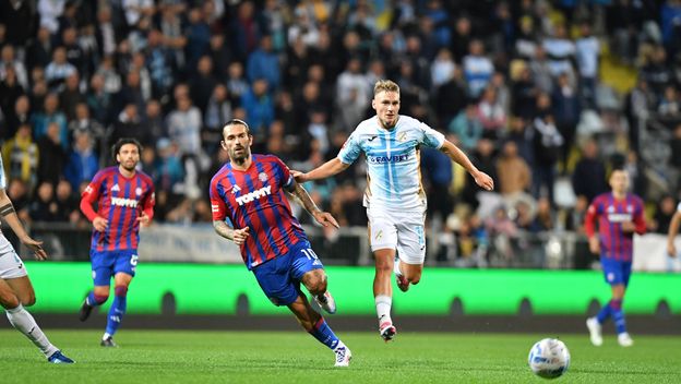 Marko Livaja i Toni Fruk u duelu