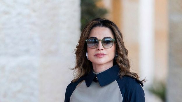 Kraljica Rania u dvobojnoj haljini - 4