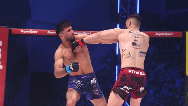 Marko Ančić (crvene hlače) - Ahmad Tahah Sadiqpour (plave hlače)