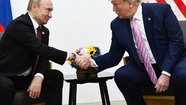 Vladimir Putin i Donald Trump tijekom sastanka na G20 samitu 2019. godine