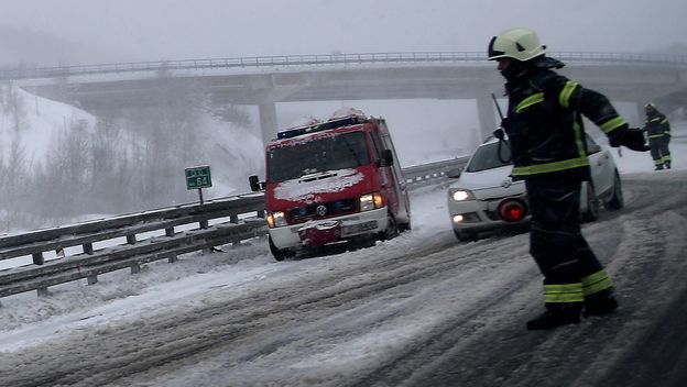 Snijeg na autocesti