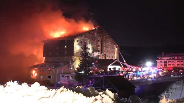 Požar u hotelu na skijalištu u Turskoj - 2