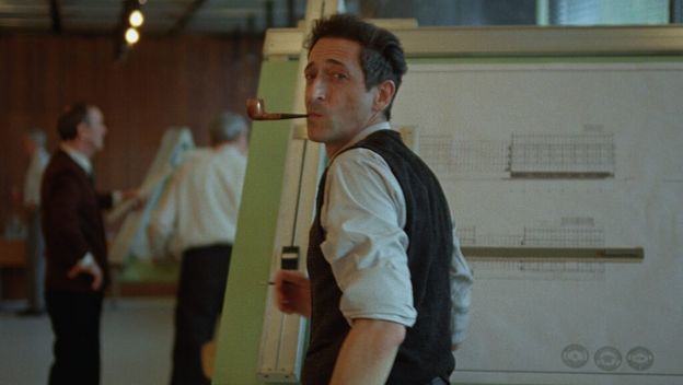 Adrien Brody u ‘Brutalistu’ glumi mađarsko-židovskog arhitekta Lászlóa Tótha (Foto: Universal Pictures)