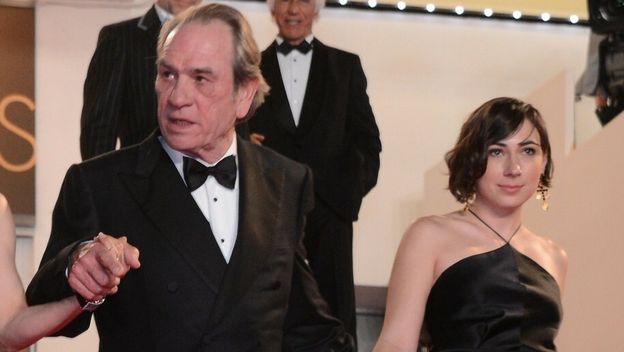 Tommy Lee Jones, Victoria Jones