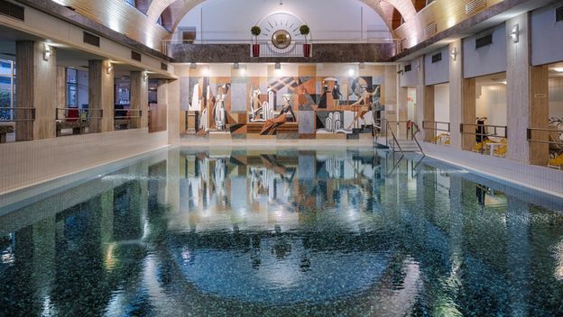 Bazen Thermal-Urquellbecken s termalnom vodom