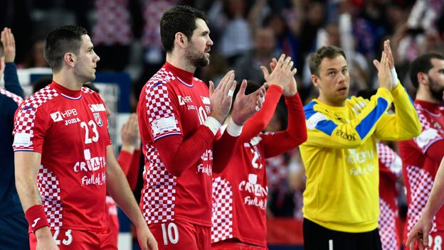 Jakov Gojun (u sredini)