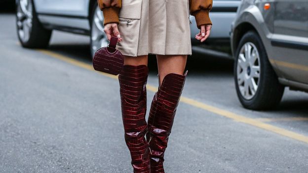 Čizme s krokodilskom teksturom