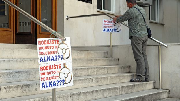 Gašenje rodilišta u SInju 2011. godine