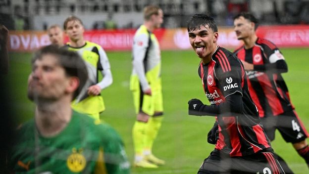 Can Uzun slavi pogodak Eintrachta