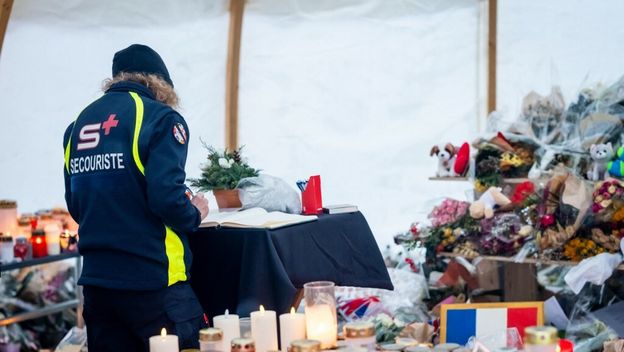 Upisivanje u knjigu žalosti