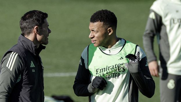 Xabi Alonso i Kylian Mbappe