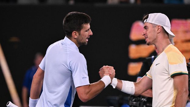 Novak Đoković i Dino Prižmić na Australian Open 2024.