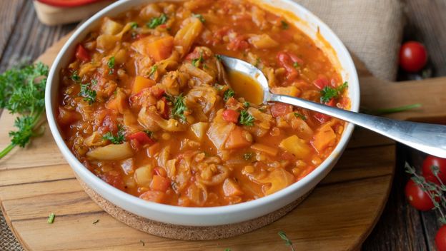 Povrtno varivo od leće i kupusa