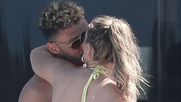 Perrie Edwards i Alex Oxlade-Chamberlain - 1