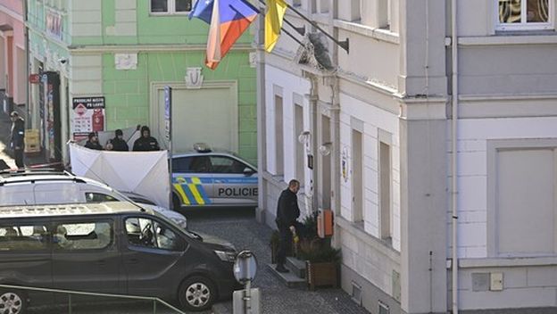 Pucnjava u gradskoj vijećnici u Češkoj