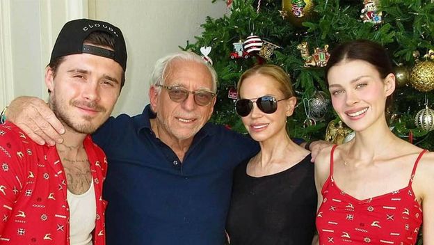 Brooklyn i Nicola Peltz Beckham s njenim roditeljima