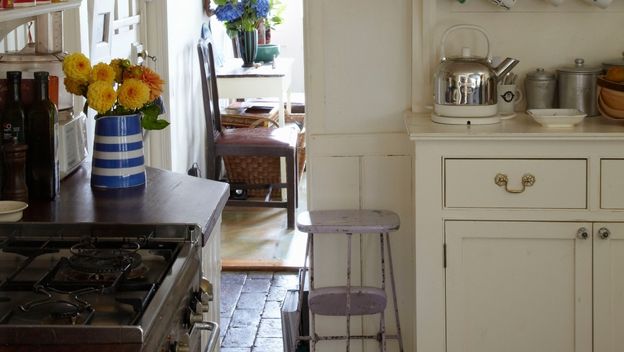 Koncept uređenja kuhinje iz 80-ih