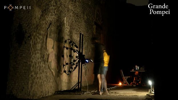 Računalna metoda fotografiranja Reflectance Transformation Imaging (RTI)