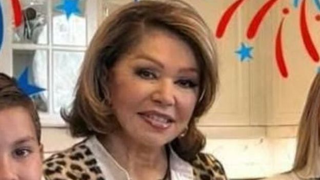 Neda Ukraden s unucima