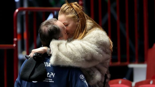 Dagur Sigurdsson s tajanstvenom ženom