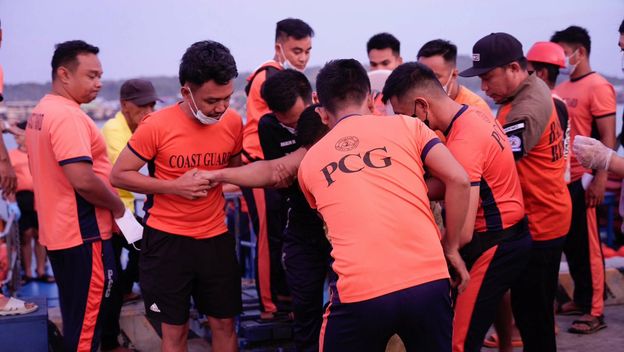 Potonuo trajekt na Filipinima