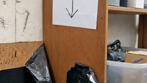 Urnebesno pogrešno napisan natpis otpaci