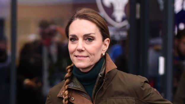 Catherine Middleton u skinny trapericama i gojzericama - 5