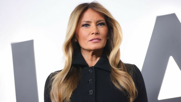 Melania Trump u Dolce & Gabbana kostimu na premijeri filma Melania 2026. - 3