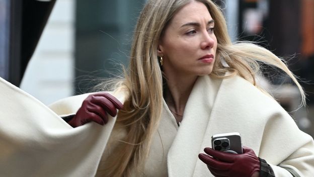 Lijepa dama prošetala je Zagrebom u odličnoj kombinaciji