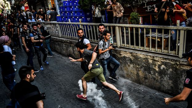 Prosvjed u Turskoj (Foto: AFP)