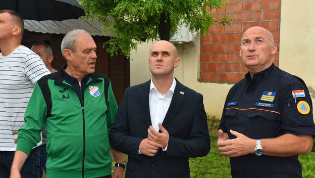 Ministar poljoprivrede, šumarstva i ribarstva Josip Dabro obišao područja pogođena nevremenom - 2
