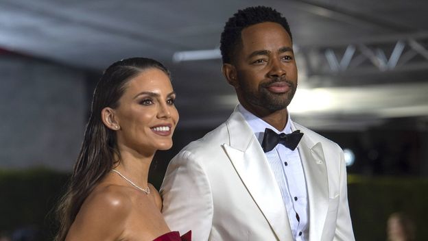 Nina Seničar i Jay Ellis