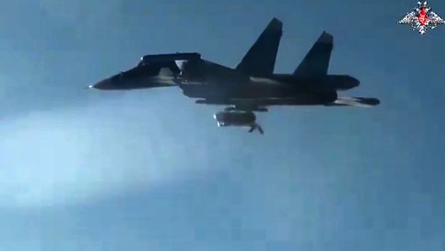 Su-34 otpušta FAB-3000 bombu