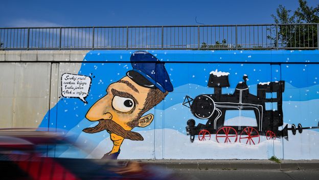 Povodom 50. obljetnice smrti Mate Lovraka ekipa umjetnika iz Grupe Zid oslikala je mural s motivom knjige Vlak u snijegu - 4