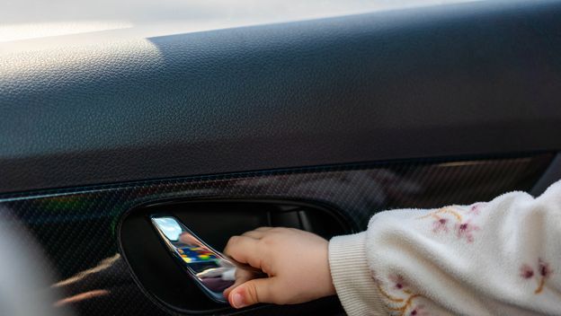 Dijete u autu, ilustracija