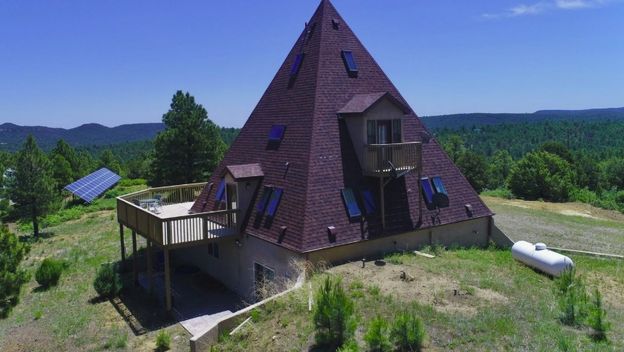 Kuća u obliku piramide s tajnim bunkerom, Colorado, SAD - 1